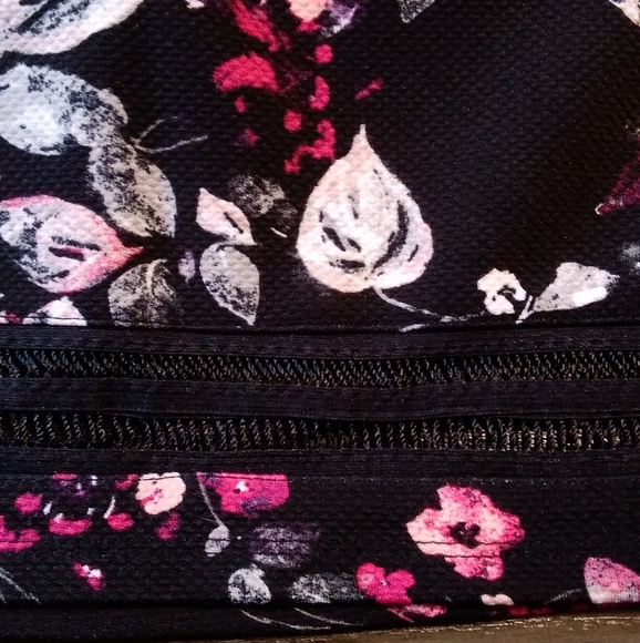 TORRID Floral Stretch Textured Skirt - Picture 4 of 4